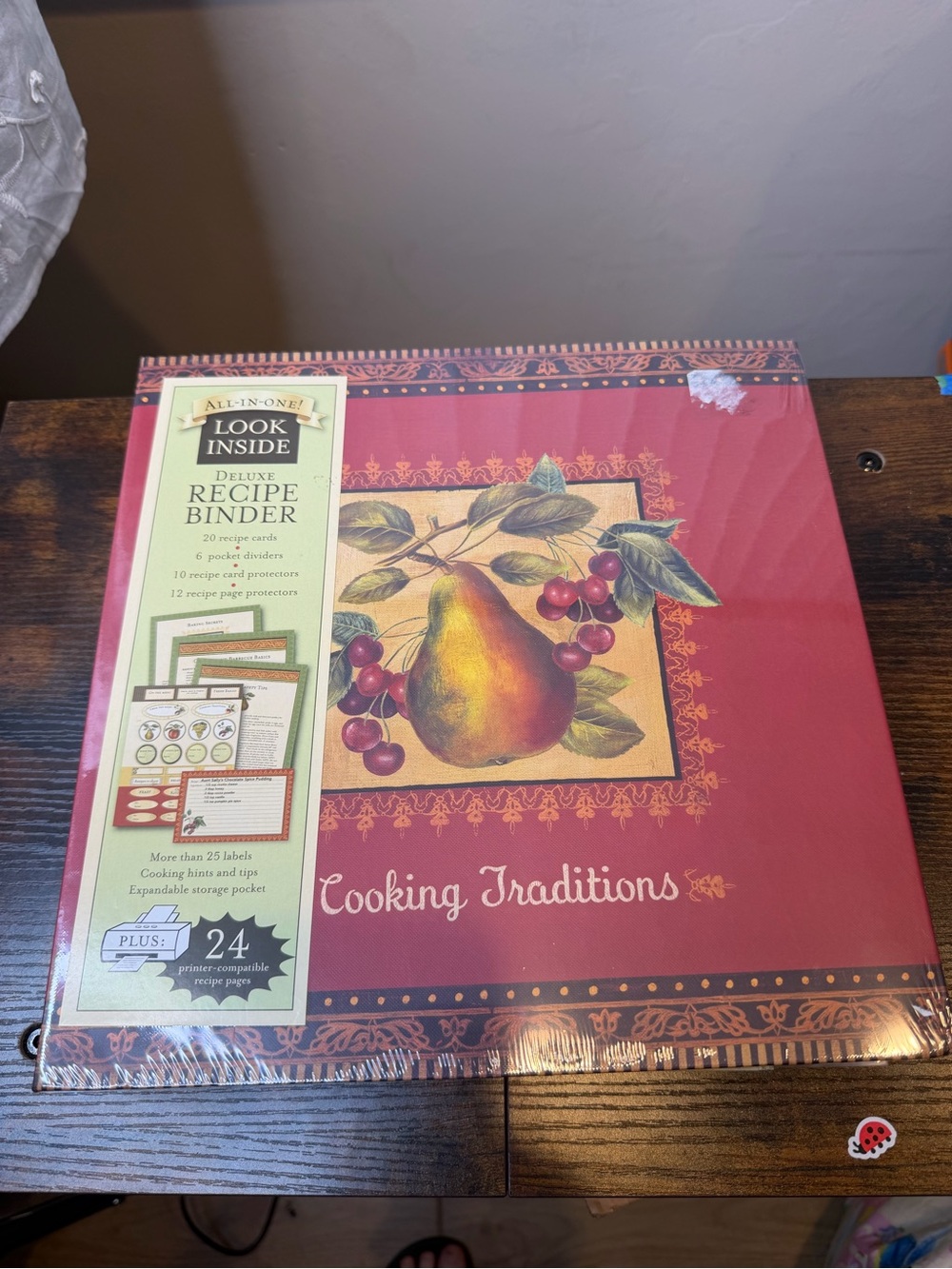 Cooking Traditions Deluxe Recipe Binder with a red fruit and pear motif